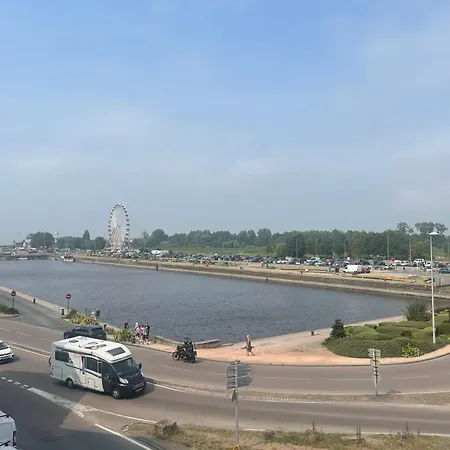 Le Bassin アパート