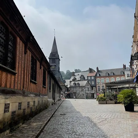 Le Bassin アパート *